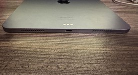 Good
													Apple iPad Air 5th Gen - Wi-Fi, Purple, 64 GB, A2588, photo 3 of 6