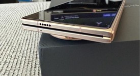 Mint
													Honor Magic V5 - Unlocked Non-US, Gold, 512 GB, 16 GB, photo 5 of 11