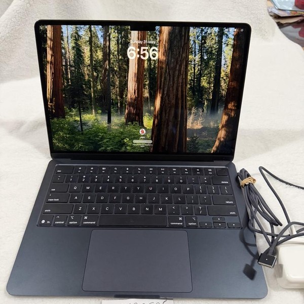 MacBook Air 2025 (M4) - 13 inch - 256 GB, Midnight, 16 GB, Apple M4