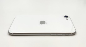 Good
													Apple iPhone SE 2nd Gen 2020 - Unlocked, White, 128 GB, A2275, photo 3 of 6