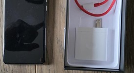 Mint
													OnePlus 13 - Unlocked, Midnight Ocean, 512 GB, 16 GB, photo 1 of 12