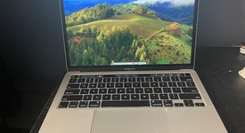Fair
													MacBook Pro 2020 - 13" - I5, Silver, 256 GB, 8 GB, photo 1 of 5
