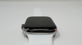 Good
													Apple Watch Series 6 44mm - Unlocked, Silver, A2294 - Cellular, Stainless Steel, photo 4 of 6
