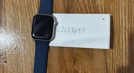 Fair
													Apple Watch SE 2nd Gen 44mm - Silver, A2723 - GPS, Aluminum, photo 5 of 6