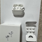 Used Apple AirPods Pro - MagSafe Case