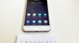 Mint
													Huawei P10 - Unlocked Non-US, Rose Gold, 64 GB, 4 GB, photo 2 of 7