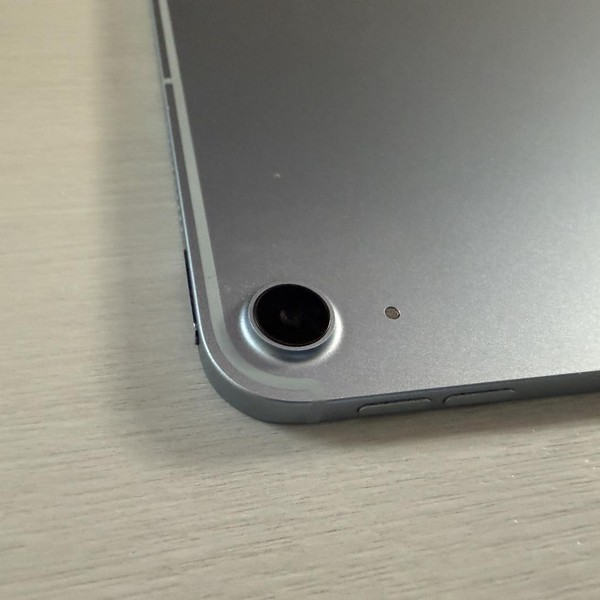 Apple iPad Air 13 inch (M2) 2024 - Unlocked, 128 GB, Blue, A2899