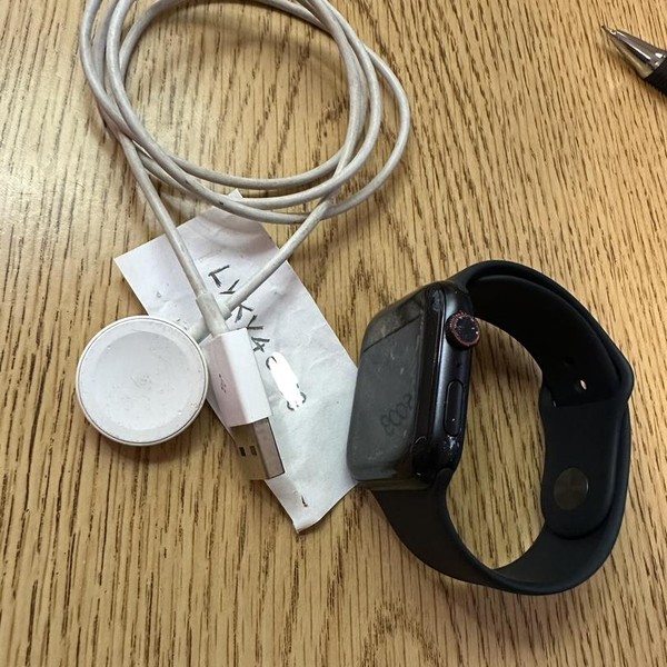 Apple Watch SE (2nd Gen) 44mm - Unlocked, Midnight, A2727 - Cellular, Aluminum