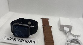Good
													Apple Watch Series 4 44mm - Unlocked, Gray, A1976 - Cellular, Aluminum, photo 2 of 5