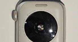 Good
													Apple Watch SE 2nd Gen 40mm - Unlocked, Silver, A2726 - Cellular, Aluminum, photo 5 of 6