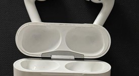 Used
													Apple AirPods Pro - Wireless Case, photo 1 of 2