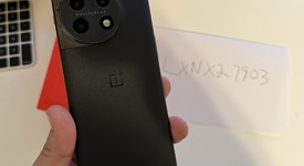 Mint
													OnePlus 11 - Unlocked, Black, 256 GB, 16 GB, CPH2451, photo 3 of 10