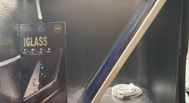 Good
													Apple iPad Pro 12.9" 4th Gen 2020 - Unlocked, Silver, 1 TB, A2069, photo 5 of 7