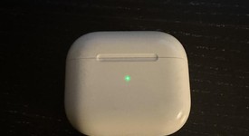 Used
													Apple AirPods 3rd Gen - Lightning Case, photo 2 of 5