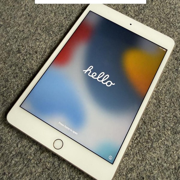 Apple iPad Mini 4 - Wi-Fi, 32 GB, Gold