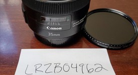 Good
													Canon EF 35mm f2 IS USM Wide-Angle, photo 1 of 6