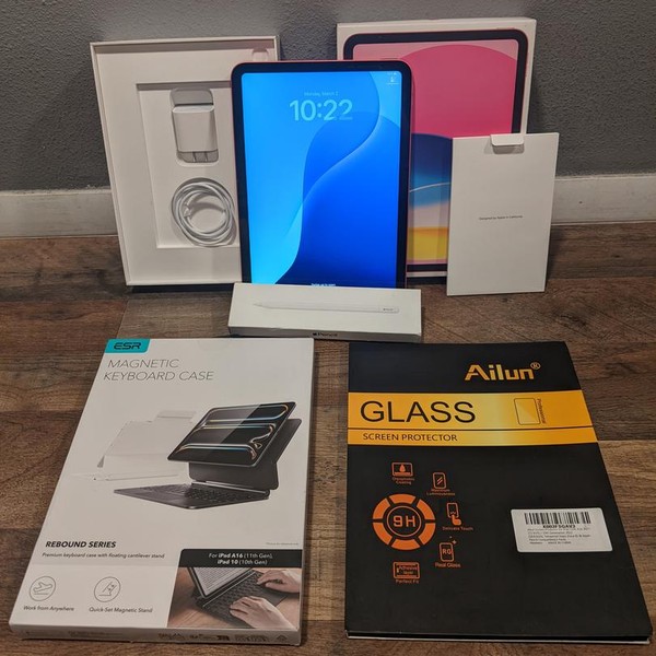 Apple iPad 11th Gen - Wi-Fi, 128 GB, Pink, A3354