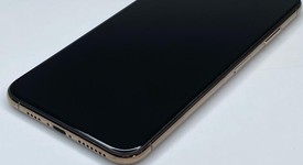 Mint
													Apple iPhone Xs Max - AT&T, Gold, 256 GB, A1921, photo 3 of 7