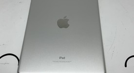 Good
													Apple iPad 5th Gen - Unlocked, Silver, 32 GB, A1823, photo 5 of 9