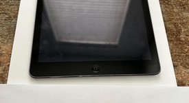 Good
													Apple iPad Air - Wi-Fi, Gray, 32 GB, photo 2 of 2
