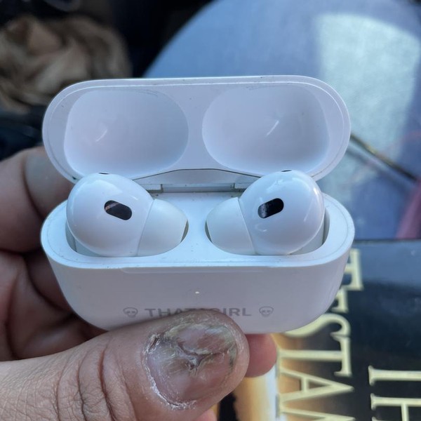 Apple AirPods Pro 2 - Lightning
