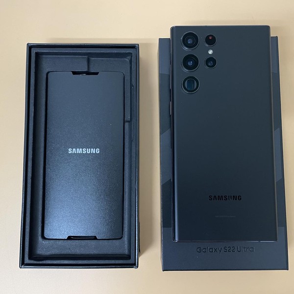 Samsung Galaxy S22 Ultra - Unlocked, 128 GB, Black, 8 GB, SM-S908U1