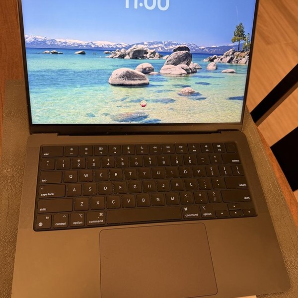 MacBook Pro 2024 - 14 inch - 512 GB, Space Black, 16 GB, Apple M4