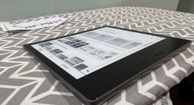 Mint
													Amazon Kindle Oasis 10th Gen - Gray, 8 GB, WiFi Only, photo 5 of 8