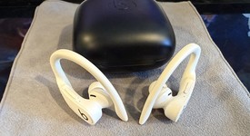 Used
													Beats Powerbeats Pro - Ivory, photo 1 of 5