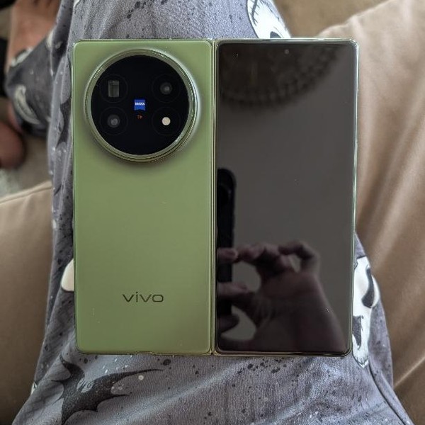 Vivo X Fold5 - Unlocked Non-US, Green, 256 GB, 12 GB