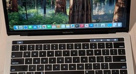 Good
													MacBook Pro 2019 - 13" - I5, Silver, 256 GB, 8 GB, photo 1 of 9