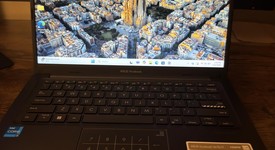 Mint
													Asus Vivobook Laptop, photo 2 of 11