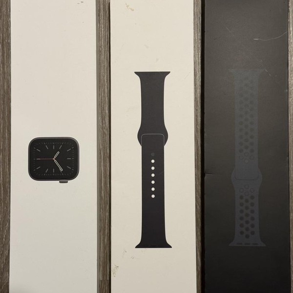 Apple Watch Series 6 44mm - Gray, A2292 - GPS, Nike