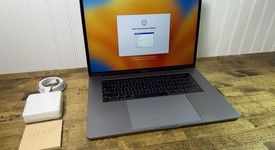 Good
													MacBook Pro 2017 (With Touch Bar) - 15" - I7, Gray, 512 GB, 16 GB, photo 1 of 8