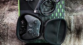 Mint
													Xbox Series X (2020) - Black, 1 TB, standard, photo 4 of 9