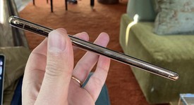 Mint
													Apple iPhone Xs Max - AT&T, Gold, 256 GB, A1921, photo 4 of 5