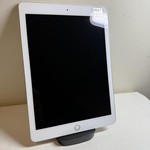 Good Apple iPad (6th Gen) - Wi-Fi, 32 GB, Silver, A1893