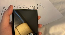 Good
													Motorola Razr Plus (2024) - Unlocked, Green, 256 GB, 12 GB, photo 4 of 9