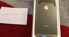 Mint
													Apple iPhone Xs - Unlocked, Gray, 64 GB, A1920, photo 3 of 8