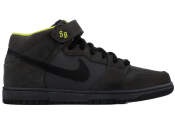 Nike SB Dunk Mid Batman for sale