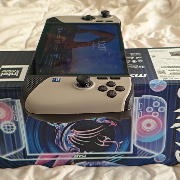 MSI Claw 8 AI Plus - 1 TB, Black, 32 GB, Intel Core Ultra 7