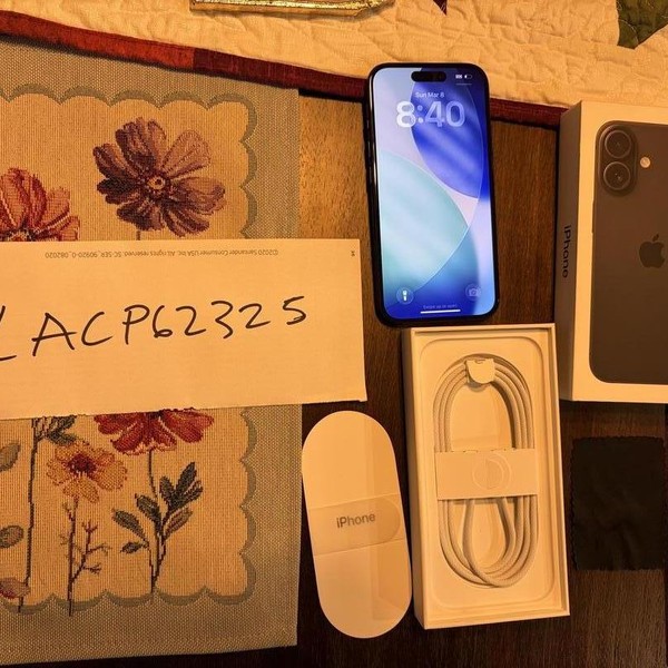 Apple iPhone 16 - T-Mobile, 128 GB, Black, A3081