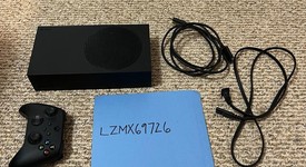 Mint
													Xbox Series S (2020) - Black, 1 TB, photo 2 of 15