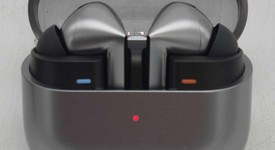 Used
													Samsung Galaxy Buds3 Pro - Silver, photo 5 of 5