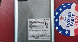 Good
													ZTE Axon 30 5G - Unlocked, Aqua, 256 GB, 12 GB, photo 3 of 6