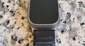 Good
													Apple Watch Ultra 49mm - Unlocked, Titanium, A2622, photo 3 of 9
