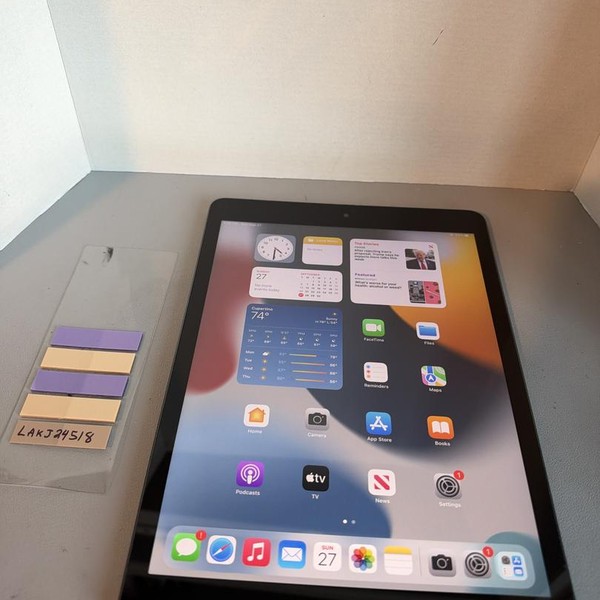 Apple iPad (9th Gen) - Wi-Fi, 64 GB, Gray, A2602