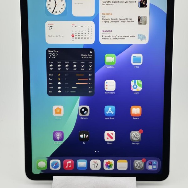 Apple iPad Pro 11 inch 4th Gen 2022 - Unlocked, 512 GB, Silver