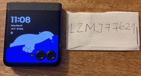 Mint
													Motorola Razr Plus (2024) - Unlocked, Navy Blue, 256 GB, 12 GB, photo 2 of 7