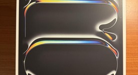 Mint
													Apple iPad Pro 13" (M4) 2024 - Unlocked, Silver, 2 TB, 16 GB, A2926, Standard Glass, photo 1 of 13